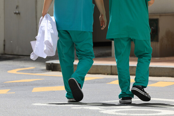 専攻医より熟練した専任医の５５％が病院に復帰の見込み＝韓国