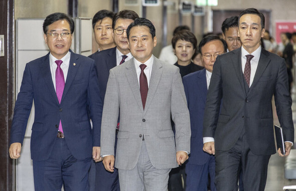 ファンダム政治、韓国の保守政党「国民の力」を飲み込んだ【コラム】