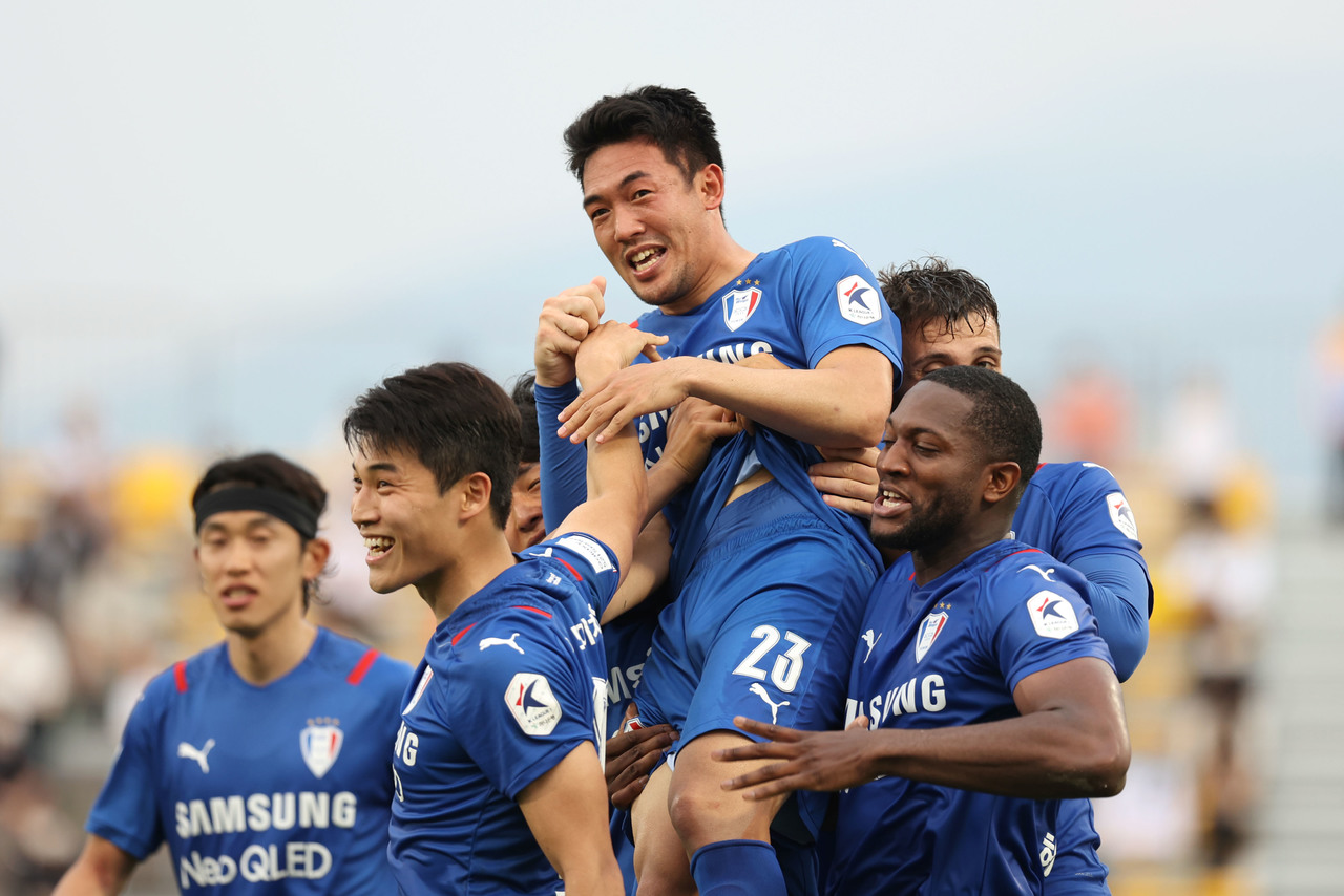 프로축구 수원 삼성에는 강현묵, 김태환, 정상빈 등 젊은 공격진들이 있다. 이들의 출신고를 빗대 팬들이 붙여준 별명은? 프로축구 수원 삼성에는 강현묵, 김태환, 정상빈 등 젊은 공격진들이 있다. 이들의 출신고를 빗대 팬들이 붙여준 별명은?