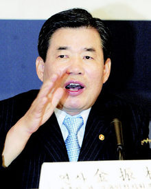 김진표　교육부총리가　20일 오전 한국언론회관에서 열린 관훈토론회에　초청돼 대표토론자들의 질문에　답변하고 있다.　김종수　기자 <A href=\"mailto:jongsoo@hani.co.kr\">jongsoo@hani.co.kr</A>