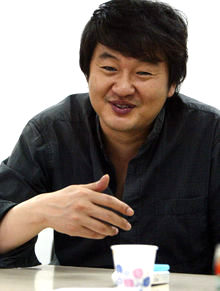 ‘외출’ 영화와 소설이 만났을때/대담 김형경 “영상언어 심장 꽂는듯”, 허진호 “내밀한 심리묘사 촘촘”