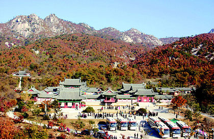 개성 오관산을 배경으로 복원된 영통사가 드디어 위용을 드러냈다. 천태종 제공
