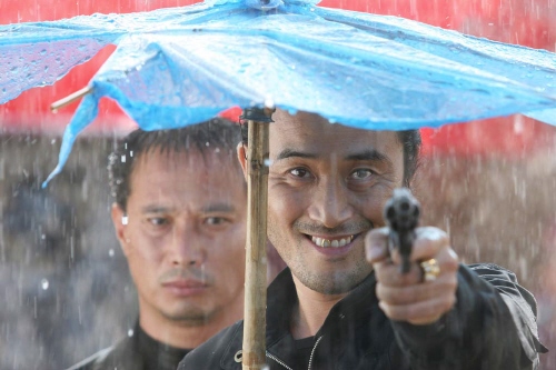 그 시절의 '권력'의 상징들이 '김우석(최민수)'에게 엿보인다.  ⓒ 현진씨네마 /필진네트워크 박형준