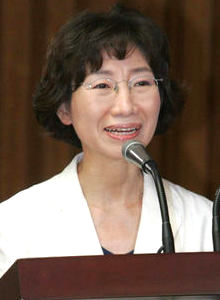 전수안 대법관 후보자가 28일 국회 인사청문회에서 모두발언을 하고 있다. 이종찬 기자 <A href="mailto:rhee@hani.co.kr">rhee@hani.co.kr</A>