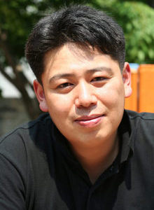 손홍규 첫 장편소설 ‘귀신의 시대’