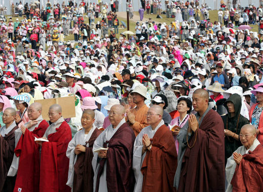 A Quiet Prayer Arts Entertainment News The Hankyoreh