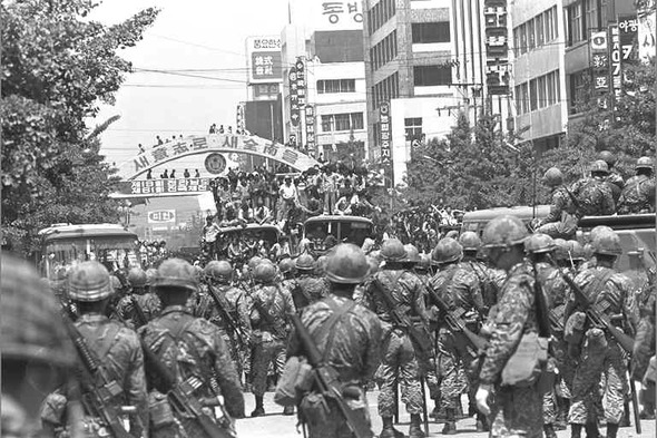 1980년 광주, 그곳에 무슨 일이 있었나? (사진 : .5.18기념재단 자료실) 1980년 광주, 그곳에 무슨 일이 있었나? (사진 : .5.18기념재단 자료실)