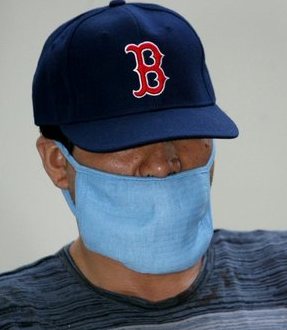 1년 7개월여만인 31일 오후 경찰에 검거된 이낙성(42)씨. 이씨는 지난해 4월6일 치질 수술을 위해 병원에 입원해 있던 중 탈주했다. 2006.10.31 (서울=연합뉴스)