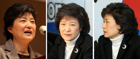 한나라당 대권주자인 박근혜 전 대표가 15일 오후 서울 여의도 캠프 사무실에서 열린 기자간담회에 머리를 푼 모습의 헤어스타일로등장했다. 박 전 대표는 헤어스타일을 바꾼 이유에 대해 “이제 워밍업이 끝났다”라고 말했다. 사진 왼쪽은 지난 11일 ‘한국인포럼’서 강연하는 모습. (서울=연합뉴스) 한나라당 대권주자인 박근혜 전 대표가 15일 오후 서울 여의도 캠프 사무실에서 열린 기자간담회에 머리를 푼 모습의 헤어스타일로등장했다. 박 전 대표는 헤어스타일을 바꾼 이유에 대해 “이제 워밍업이 끝났다”라고 말했다. 사진 왼쪽은 지난 11일 ‘한국인포럼’서 강연하는 모습. (서울=연합뉴스)