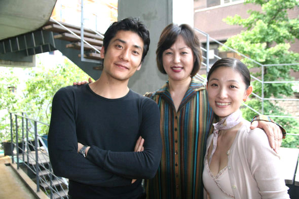 국립무용단 주역 무용수 이정윤씨 , 윤성주 이사장 , 국립발레단 수석 발레리나 김주원씨