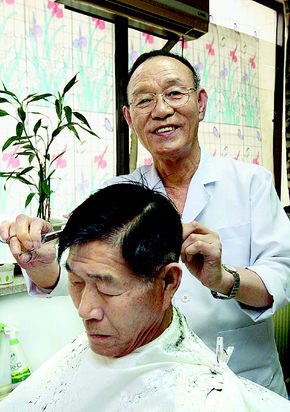 ‘사랑의 이발소’ 운영하는 차운용씨