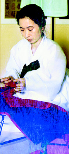 중요무형문화재 제89호 침선장 보유자 구혜자씨