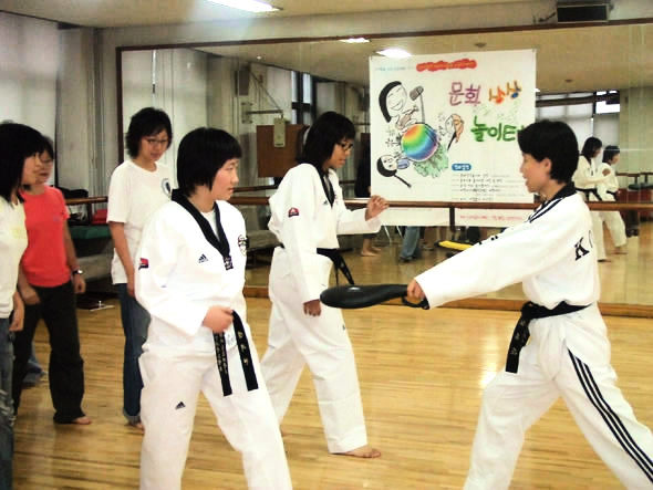 전 국가대표이자, 경희튼튼태권도 관장인 임미화 사범이 훈련을 맡았다.