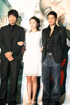 영화 <사랑> 출연진들. 왼쪽부터 김민준, 박시연, 주진모.