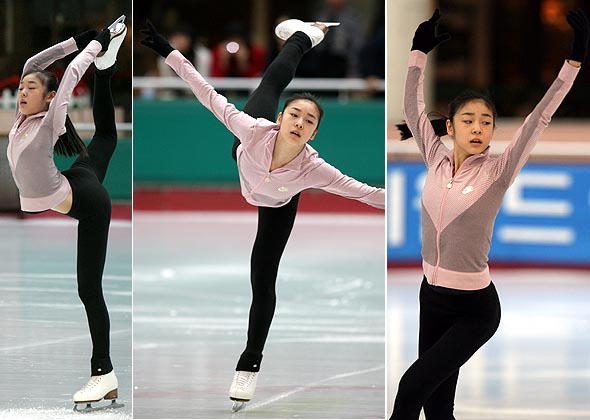피겨 그랑프리 3차 대회에서 우승을 차지한 김연아 선수가 15일 서울 잠실 롯데월드아이스링크에서  미디어데이 행사를 열어 연습장면을 공개하고 있다. 김진수 기자 jsk@hani.co.kr