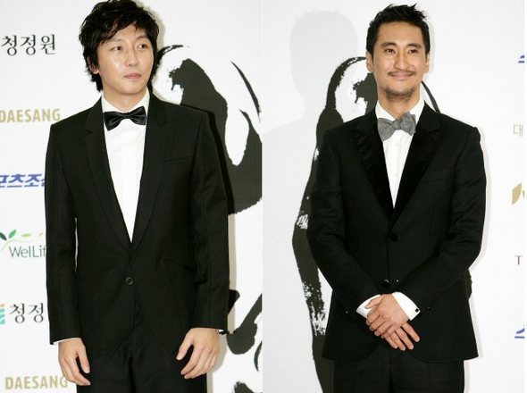 23일 저녁 장충동 국립극장에서 열린 제28회 청룡영화상 시상식에 앞서 배우 탁재훈(왼쪽), 신현준이 포토월에서 포즈를 취하고 있다. (서울=연합뉴스)
