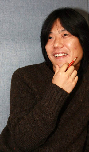 김지훈 감독, 연극으로 ‘화려한 휴가’