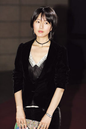 윤진서씨