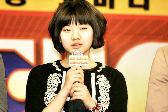 영화 〈라듸오데이즈〉 제작보고회에서 배우 고아성. ⓒ 한겨레 블로그 블루카페 영화 〈라듸오데이즈〉 제작보고회에서 배우 고아성. ⓒ 한겨레 블로그 블루카페