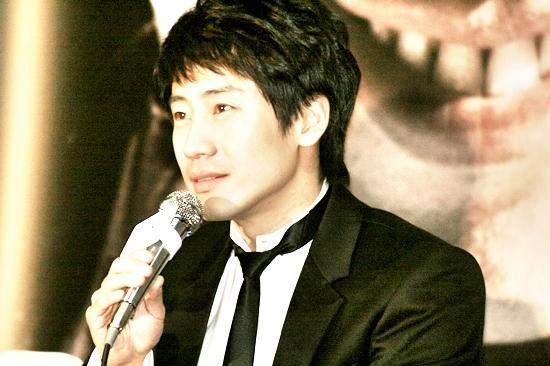 영화 <더 게임>의 신하균. ⓒ 한겨레 블로그 블루카페 영화 <더 게임>의 신하균. ⓒ 한겨레 블로그 블루카페