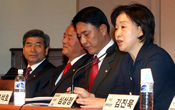 민노당, 태안주민 위로