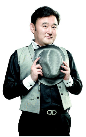 탤런트 정호근.