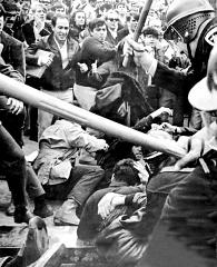 사진은 1960년대 미국 학생운동 진압장면, 출처: History Cooperative