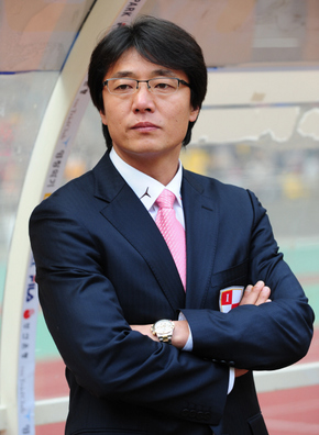 황선홍 감독 황선홍 감독