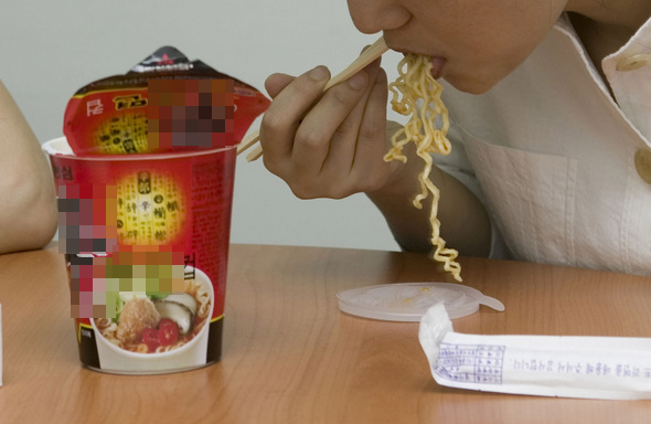 컵라면의 매운 맛은 한국의 맛이다. 사진 류우종 기자.
