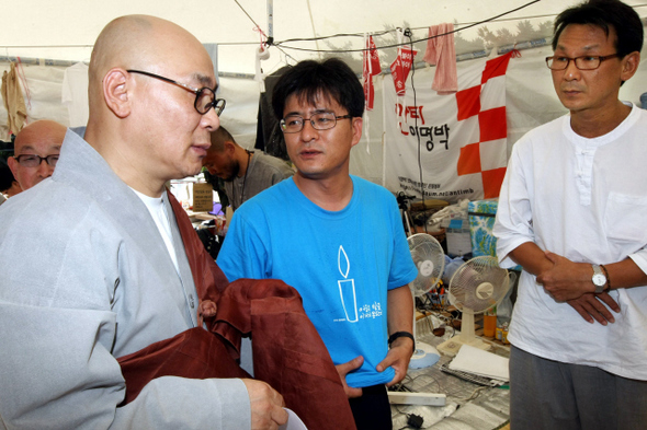 조계사안 ‘촛불수배’ 한달째 