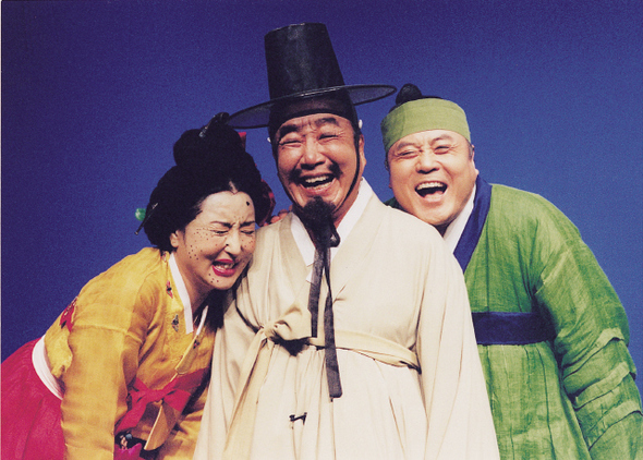 윤문식(가운데)·김성녀(왼쪽)·김종엽(오른쪽)