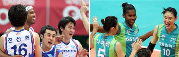 인천 연고팀인 대한항공(왼쪽)과 지에스칼텍스 선수들이 지난 3일 프로배구 경기에서 각각 삼성화재와 케이티앤지를 꺾고 우승한 뒤 기뻐하고 있다.  인천/연합뉴스