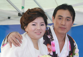 박상호(41·여)씨와 성준호(39)씨.