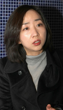 이유진 7년간 광고회사에서 일하다 이재용 감독의 <정사>로 영화계에 발을 들였다. <달콤한 인생> <너는 내 운명> <그놈 목소리> <행복> 등을 제작했다. 미국의 영화전문지 <버라이어티>가 2007년 발표한 ‘주목할 만한 10인의 프로듀서’에 아시아인으로는 유일하게 선정됐다.
