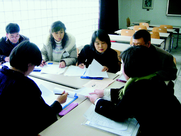 이야기에는 우열이 없다. 그래서 “상을 못 받아도 행복한 대회”다. 사진은 중등부 입상자를 정하는 심사위원들.  전국국어교사모임 제공