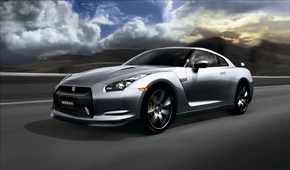 닛산 GT-R ‘올해의 퍼포먼스카’