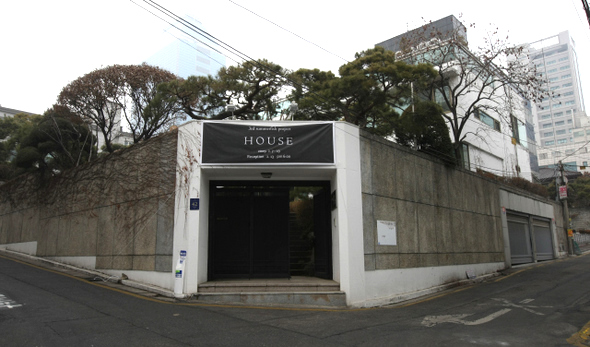 ‘하우스’전이 열리는 서울 강남구 역삼동 빈집.