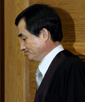 신영철 대법관.