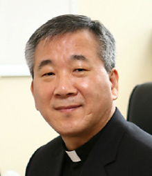이동익 신부
