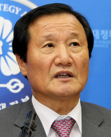 윤증현 기획재정부 장관