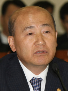이만의 전 환경부 장관. 김진수 기자