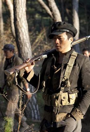 <포화 속으로>