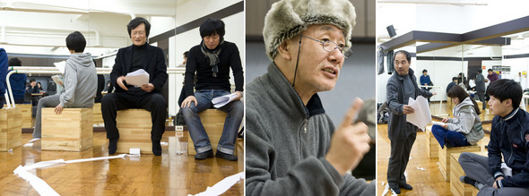 B언소의 연출을 맞은 이상우(가운데 사진)씨와 출연진들의 연습 장면(왼쪽과 오른쪽 사진).