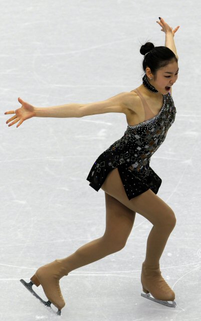 연아, 마오는 없다=김연아가 해냈다. 24일 오전 (한국시간) 밴쿠버 동계올림픽 여자 싱글 피겨 쇼트프로그램이 열린 퍼시픽 콜리시움에서 김연아가 78.50의 연기를 펼치고 있다. (연합뉴스)