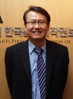 권영기(49) 변호사