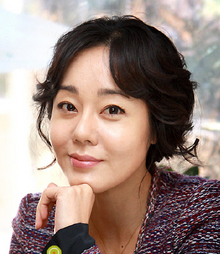 김윤진씨