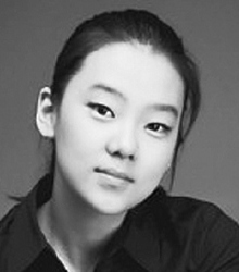 클라라 주미 강(23)