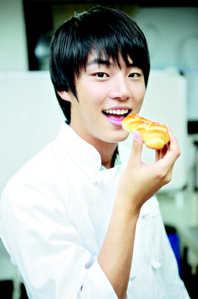 윤시윤(25)