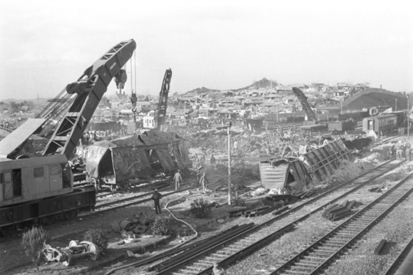 1977년 11월11일 밤 9시15분께 전북 이리역(현 익산역) 폭발사고 당시의 모습. 59명이 숨지고 1342명이 다치는 참사였다.  <전북일보> 제공