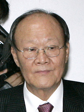 천신일